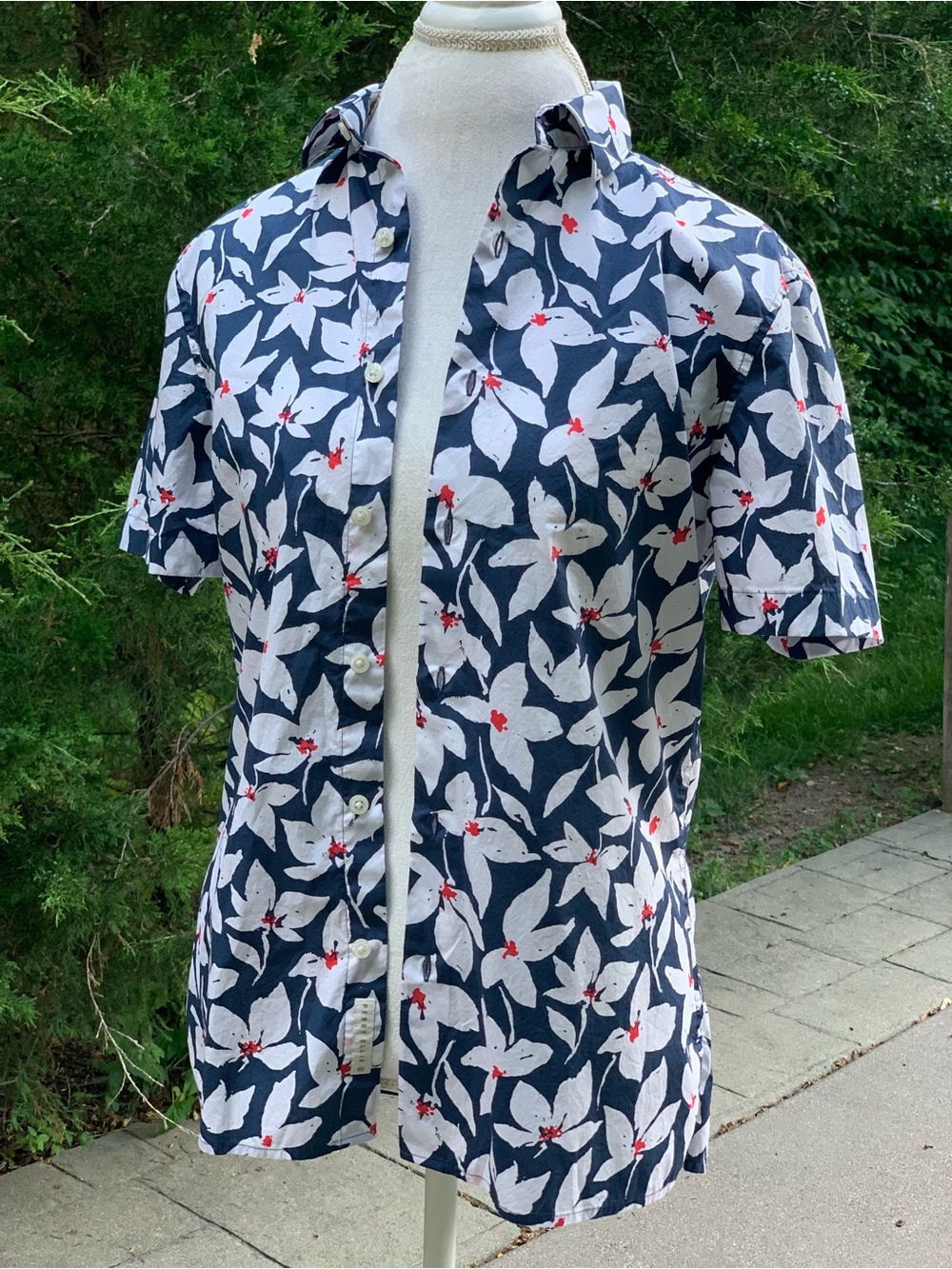 Perry Ellis Navy Blue Short Sleeve Shirt with White & Red Floral Print